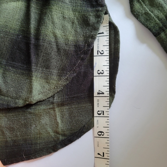 American Eagle Outfitters Black Green Long Sleeve Button Down Flannel - Picture 5 of 9
